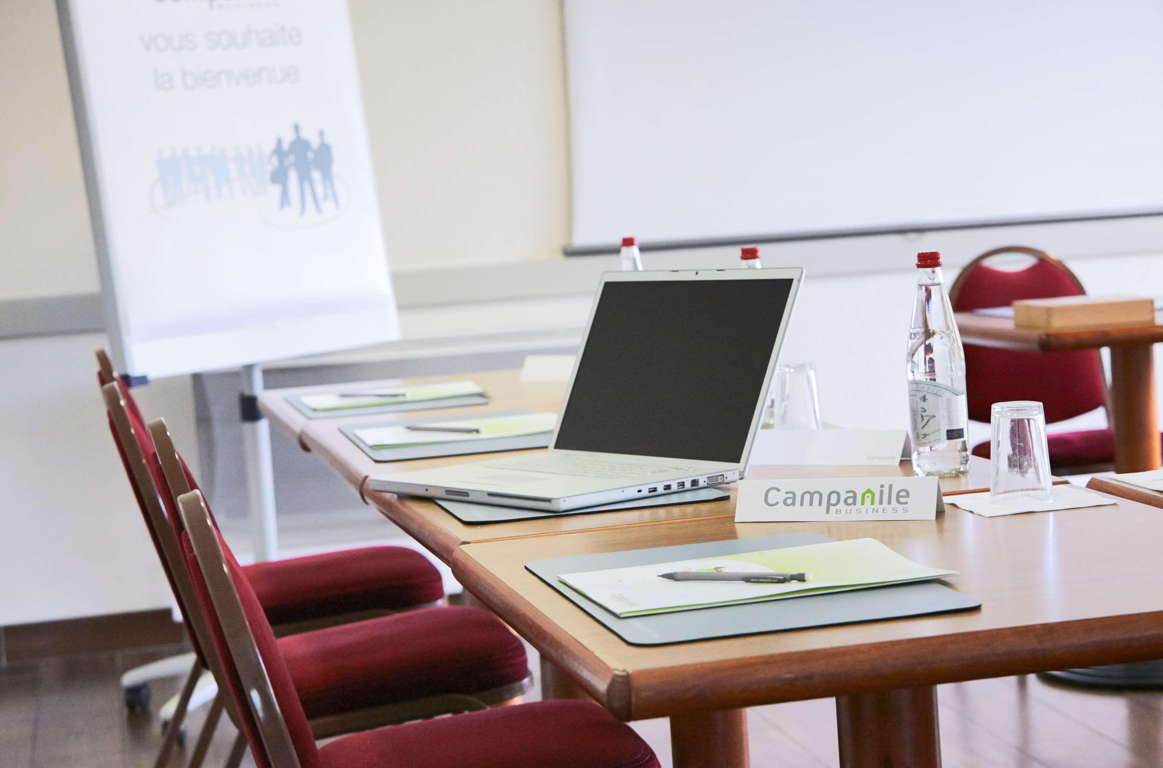 Готель Campanile Dijon Congres Clemenceau Екстер'єр фото